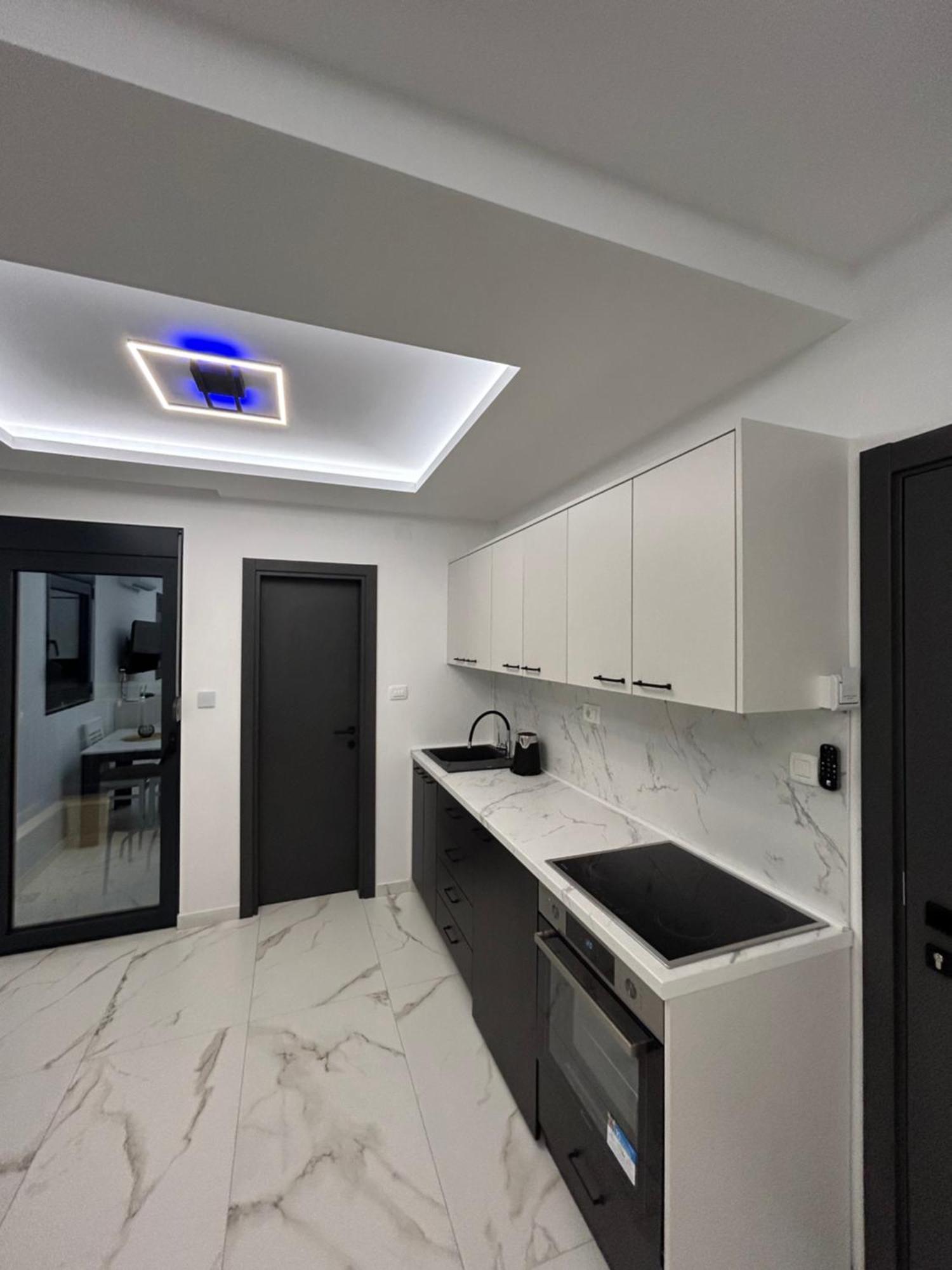 Merlin Prestige Apartments Budva Extérieur photo