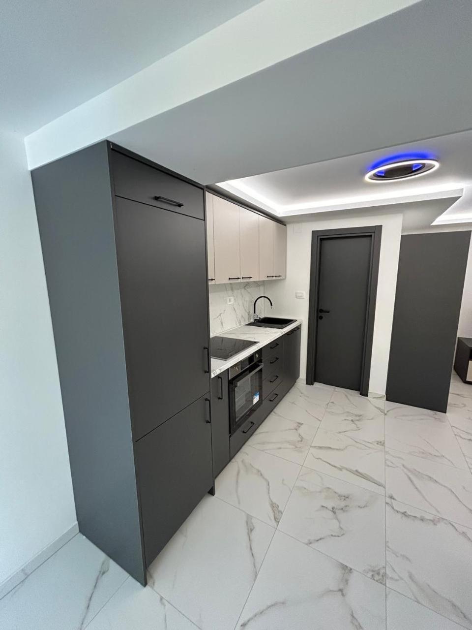 Merlin Prestige Apartments Budva Extérieur photo