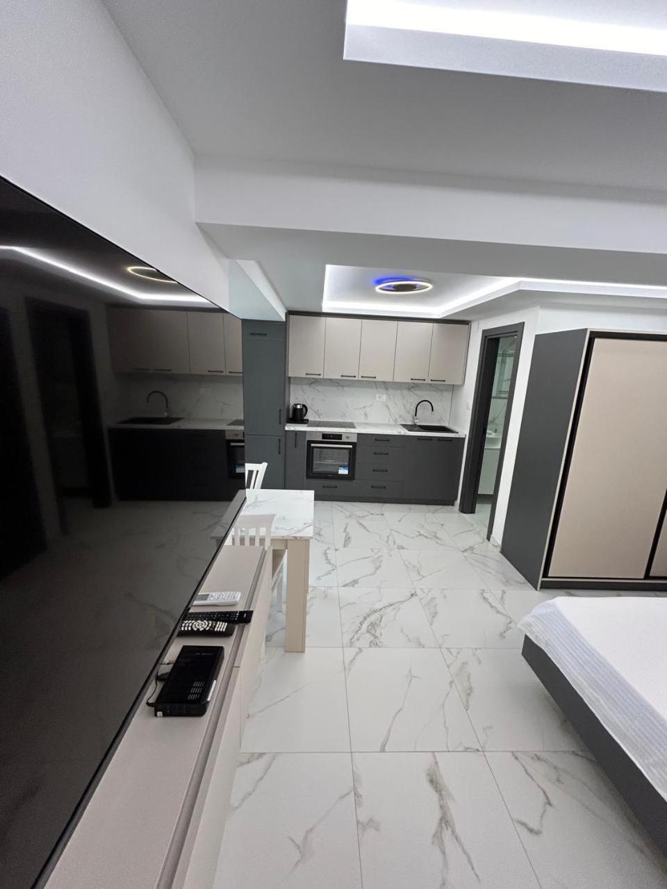 Merlin Prestige Apartments Budva Extérieur photo
